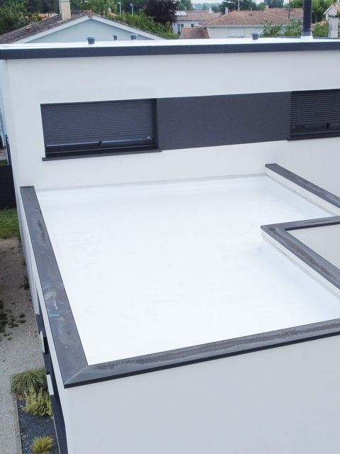 Nos solutions d'étanchéité : Peinture réfléchissante pour toit plat :